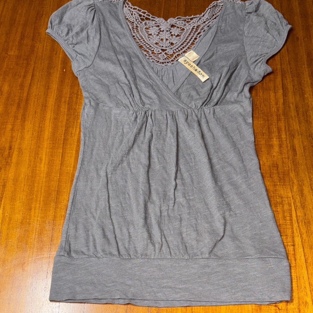 Short sleeve shirt